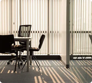 curtain-installation-for-office-in-dubai