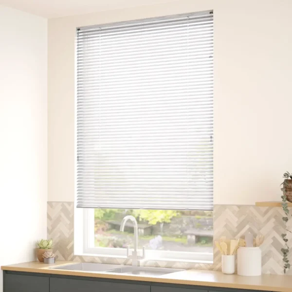 Studio Brushed Silver Venetian Blind - Image 3