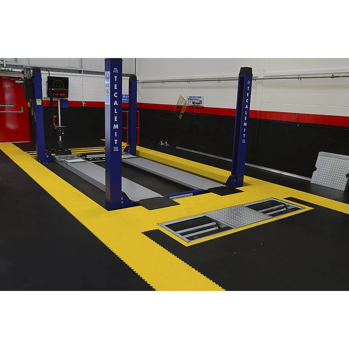 Industrial_Floor_Tiles___Smooth_Texture_pdplarge - Image 8