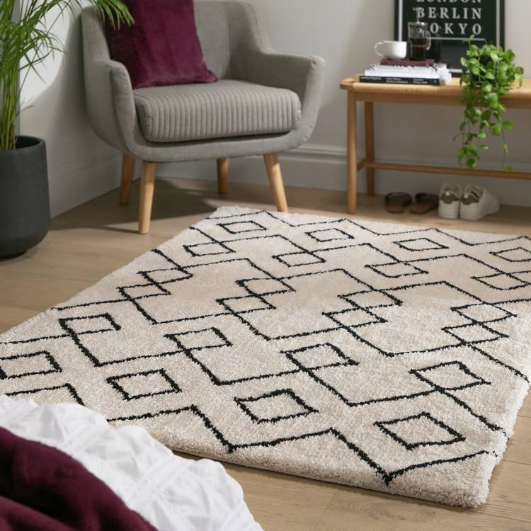 Diamond Tufted Cream & Black Shaggy Rug