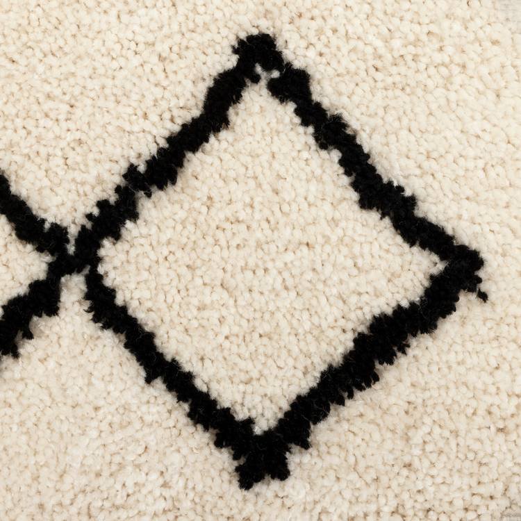 Diamond Tufted Cream & Black Shaggy Rug - Image 5