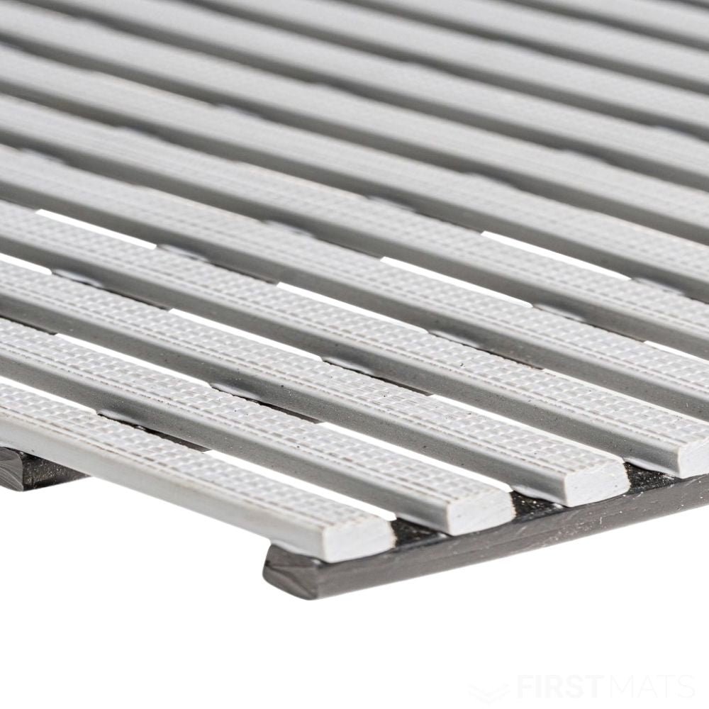 Plastic Duckboard Standard Pool Matting Roll - Image 3